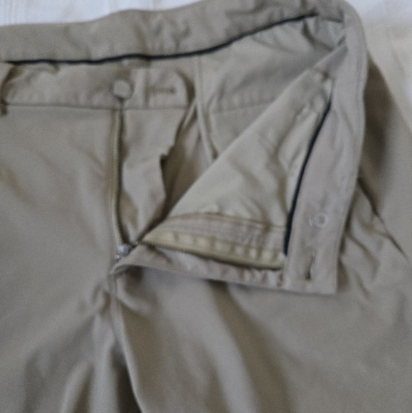 Lululemon ABC Short 9" in Tan color Classic Fit Warpstreme Fabric size 34 - Picture 15 of 16